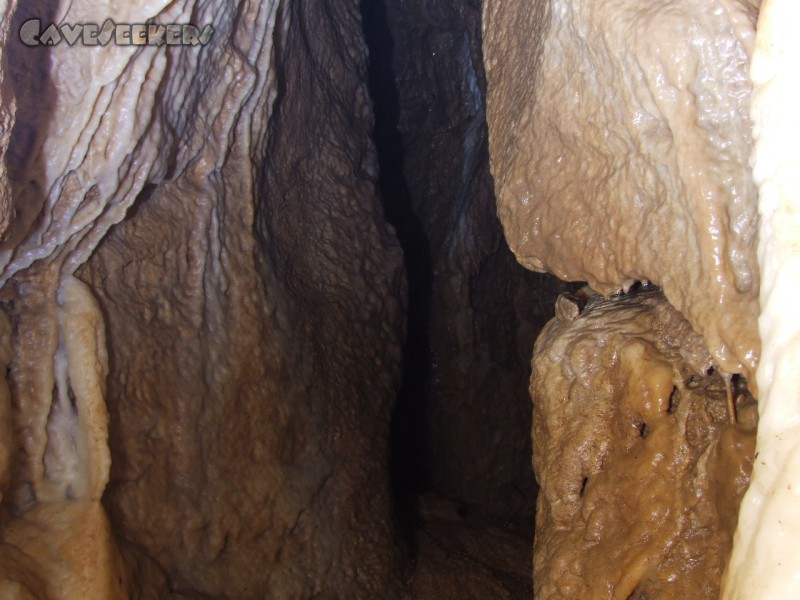 CWB-Höhle: Canyon voll versintert