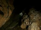Gouffre De La Baume Des Cretes - Der Eingang von Unten. Das einfallende Licht beweisst, dass der CaveSeeker im Ausland durchaus auch mal bei Tageslicht einfallen mag.