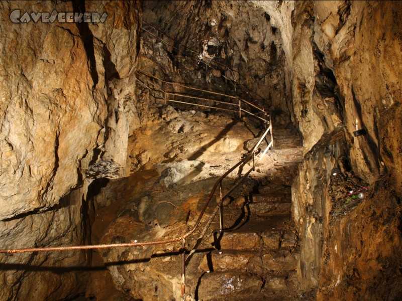 Rosenmüllerhöhle: Ein Foto - die ganze Höhle. Hier von unten nach oben.