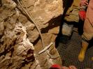 Rostnagelhöhle - Das Klampfl Podest zusammen mit verlegtem Kabel und Belohnungszigarette. Hier sind die Helden bereits ca. 50cm in den Hohlraum eingedrungen.