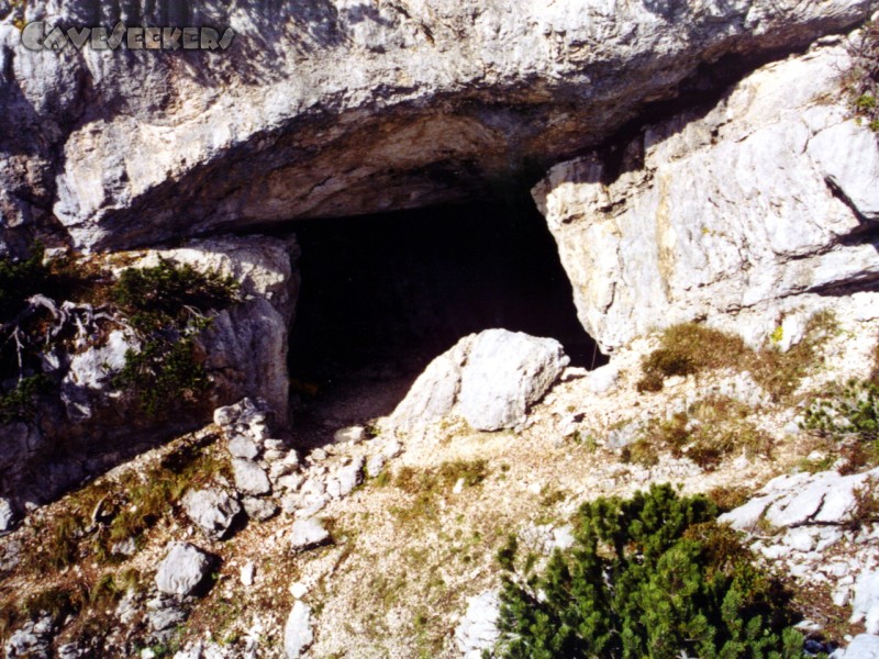 Schwarzmooskogel Eishöhle: Der Haupteingang.