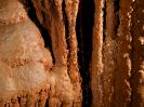 Soreq Cave - Eine Art von vom dreckigen Sinter überdeckten Kristallen? Eventuell - schlimmer Schweissfussgestank des Sitznachbarn vernebelt die Sinne.