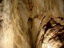 X-Akten Höhle - Verbruchhalle mit dem Tropfstein. Wer genau hinsieht, erkennt in der Bildmitte drei Stalagtiten, einer davon extrem lang.